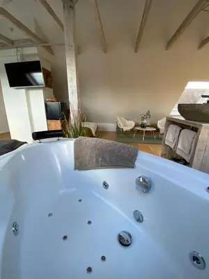 Grundriss der Unterkunft Wellness Suiten mit Whirlpool am Stadtrand von Essen