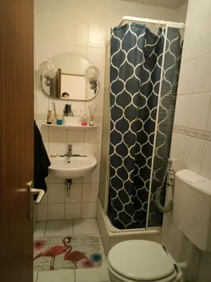 Ein Badezimmer in der Unterkunft 1 Zimmer Wohnung mit Küche und Bad in Dortmund Brackel