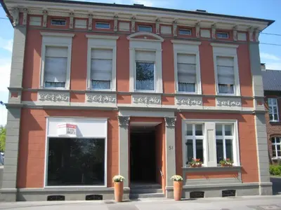 Eine Fassade oder ein Eingang zu Gästehaus LeLo 6