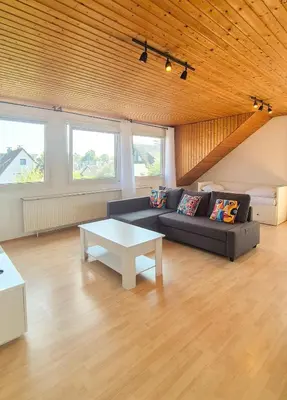 Ein Sitzbereich in der Unterkunft Cozy-Stay III, 2-Room Flat for Vacation & Messe, Düsseldorf, Perfect Connectivity