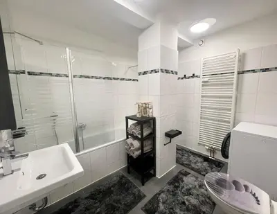 Ein Badezimmer in der Unterkunft Charmantes Loft-Apartment 2 Min zum Hauptbahnhof