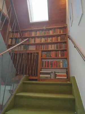Die Bibliothek in der Ferienwohnung