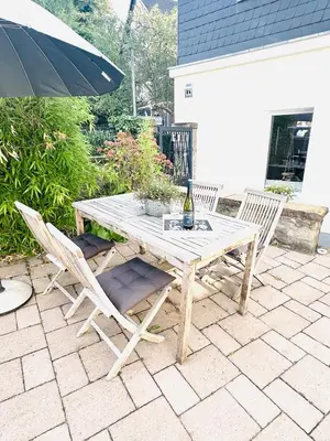 Ein Patio oder anderer Außenbereich in der Unterkunft Mola Apartments- Trendiges Apartment in der City-Nähe Dortmund-Terrasse-3 Gäste-WLAN