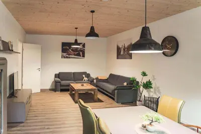Ein Sitzbereich in der Unterkunft Ferienwohnung Sternenzelt Alpakas - Natur & Tiere hautnah erleben