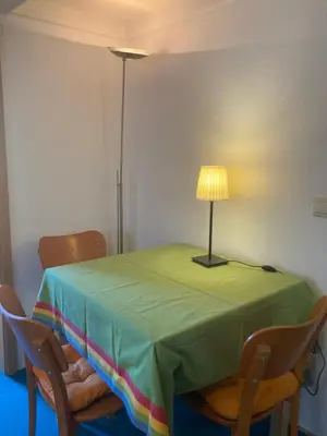 Grundriss der Unterkunft Ruhiges ganzes Apartment Self Check-in 45 m zwei Zimmer Groses Bad Badewanne Kochnische
