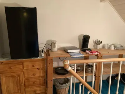 Küche/Küchenzeile in der Unterkunft Ruhiges ganzes Apartment Self Check-in 45 m zwei Zimmer Groses Bad Badewanne Kochnische