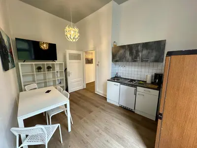 Küche/Küchenzeile in der Unterkunft Modern apartment in Solingen with perfect connections