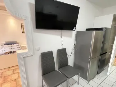 Küche/Küchenzeile in der Unterkunft Monteurwohnung mit Balkon in Duisburg