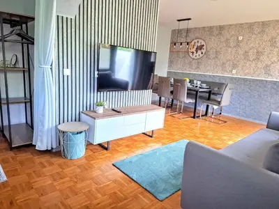 TV/Unterhaltungsangebot in der Unterkunft PK Apartment 2 in Seenähe & mit Garten