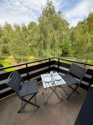 Ein Balkon oder eine Terrasse in der Unterkunft Sonniges CityNest Apartment mit Balkon und bester Verkehrsanbindung Komplette Unterkunft