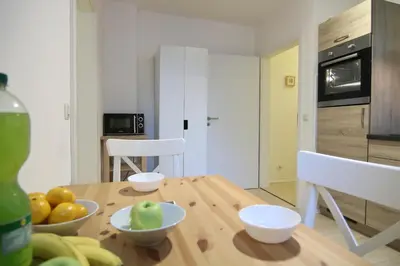 Küche/Küchenzeile in der Unterkunft apartmondo Apartmentwohnungen Remscheid