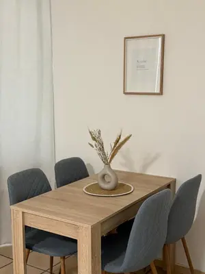 Grundriss der Unterkunft Monteurwohnung mit Balkon und Parkplatz