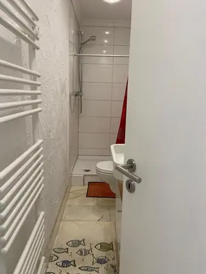 Ein Badezimmer in der Unterkunft MarlAlvi