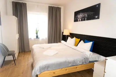 Ein Bett oder Betten in einem Zimmer der Unterkunft Stilvolles 2-Zimmer Apartment Wuppertal