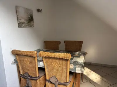 Ein Sitzbereich in der Unterkunft Schöne Maisonette-Wohnung in ruhiger Lage