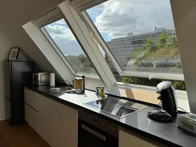 Küche/Küchenzeile in der Unterkunft NOOQA Duisburg - Living Collection - Parkplatz, Smart TV, Küche, voll ausgestattet