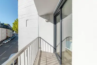 Ein Balkon oder eine Terrasse in der Unterkunft SpaceStays Bunker Sweet Messe WI-FI TV