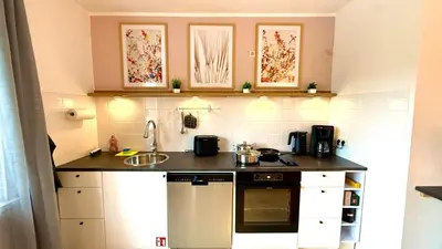 Küche/Küchenzeile in der Unterkunft Urban Bloom Retreat - Rüttenscheid, Zentrum, Messe