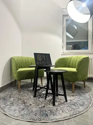 Ein Sitzbereich in der Unterkunft Messe Apartment - Near Trade Fair