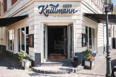 Eine Fassade oder ein Eingang zu Urban chic in Gerresheim, a place to feel good