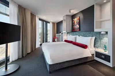 Ein Bett oder Betten in einem Zimmer der Unterkunft Essential by Dorint Düsseldorf Deiker Höfe