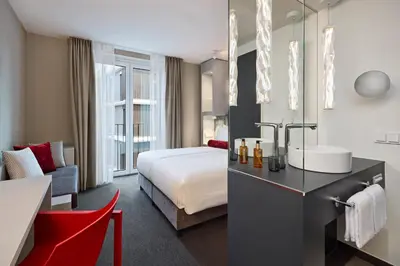 Ein Bett oder Betten in einem Zimmer der Unterkunft Essential by Dorint Düsseldorf Deiker Höfe