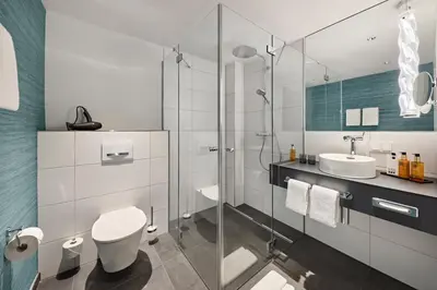 Ein Badezimmer in der Unterkunft Essential by Dorint Düsseldorf Deiker Höfe
