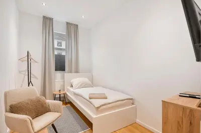 TV/Unterhaltungsangebot in der Unterkunft Zentral gelegen in Haan - 4 Schlafzimmer- Bis zu 7 Personen