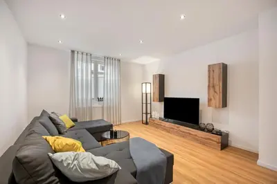 TV/Unterhaltungsangebot in der Unterkunft Zentral gelegen in Haan - 4 Schlafzimmer- Bis zu 7 Personen