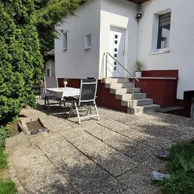 Charmantes Haus-im-Haus Apartment mit eigenem Hauseingang