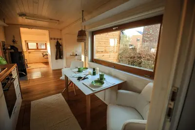 Ein Sitzbereich in der Unterkunft Tiny house with view of nature
