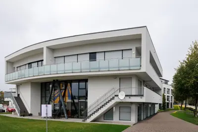 Das Gebäude in dem sich die Ferienwohnung befindet