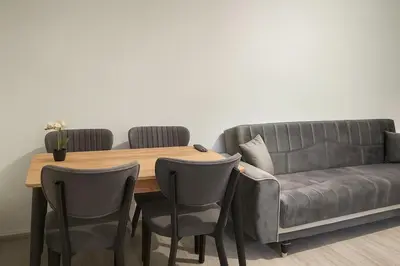 Ein Sitzbereich in der Unterkunft Livemore24 Apartment 1 in Herten 24-7 Check-In