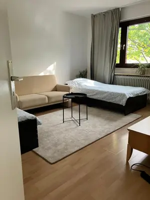 Ein Bett oder Betten in einem Zimmer der Unterkunft Einfaches Zimmer zum Wohlfühlen WG-Zimmer
