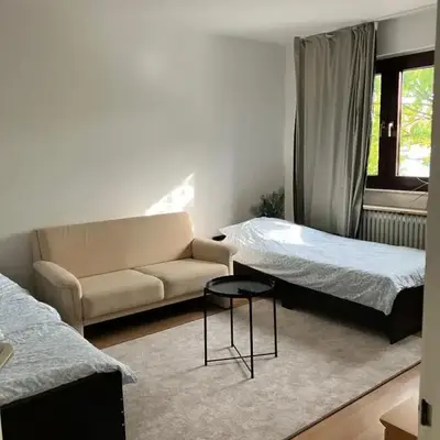 Einfaches Zimmer zum Wohlfühlen WG-Zimmer