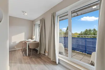 Ein Balkon oder eine Terrasse in der Unterkunft Studio Apartment Duisburg City - Nähe Innenhafen und HBF