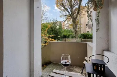 Ein Balkon oder eine Terrasse in der Unterkunft Music meets Ruhrpott by Cordis Sky