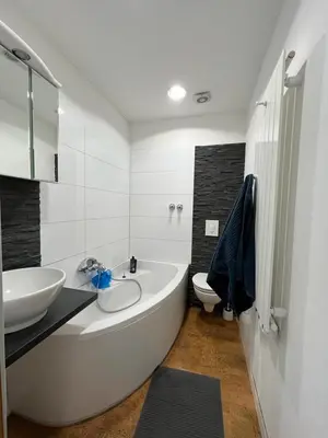 Ein Badezimmer in der Unterkunft Gemütliche Altbauwohnungen mit Einzelzimmern und Parkplatz direkt am Haus!