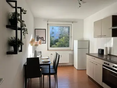 Küche/Küchenzeile in der Unterkunft Gemütliche, zentrale Wohnung nahe Uni & Düsseldorf