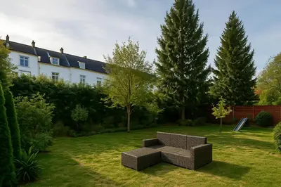 Ein Garten an der Unterkunft VAJAGIC 2 - Apartment 5 Pers, 2 Schlafzimmer, Messe, Uni Klinik