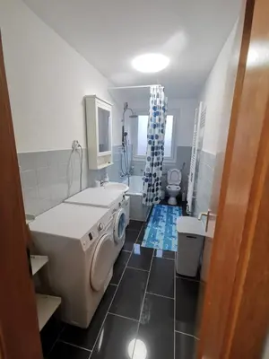 Ein Badezimmer in der Unterkunft Home 18 - Monteurwohnung für 8 Personen