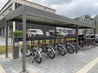 Radfahren an der Unterkunft King Bed - Full Kitchen - Balcony oder in der Nähe