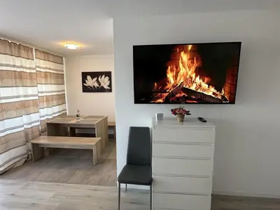 TV/Unterhaltungsangebot in der Unterkunft Modernes Apartment mit Balkon