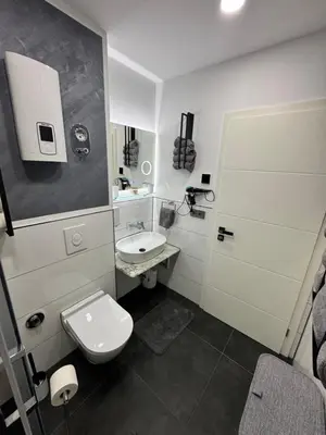 Ein Badezimmer in der Unterkunft Modern Apartments, Wohnung Nr 3, nahe Schalke Arena, Zentral zur Autobahn A42 und A2, Ferienwohnung, Monteurwohnung