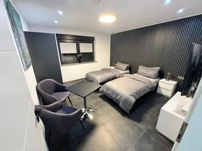 Ein Bett oder Betten in einem Zimmer der Unterkunft Modern Apartments, Wohnung Nr 3, nahe Schalke Arena, Zentral zur Autobahn A42 und A2, Ferienwohnung, Monteurwohnung