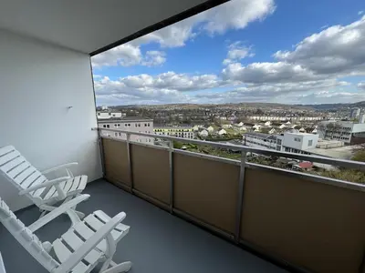 Ein Balkon oder eine Terrasse in der Unterkunft 8P apartment in Wuppertal with balcony and view