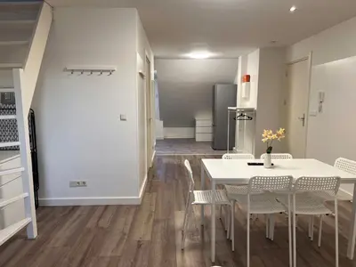 Küche/Küchenzeile in der Unterkunft T&K Apartments - Gelsenkirchen - 2 Schlafzimmer Wohnungen - Vollausgestattet