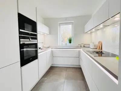 Küche/Küchenzeile in der Unterkunft Apartment LilaMoon Unna Dortmund Flughafen Parkplatz Netflix Disney plus 80qm Erdgeschoss