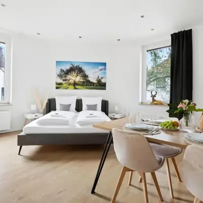 Modern Apartment by Stadtwald