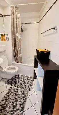 Ein Badezimmer in der Unterkunft Cozy and fully equipped flat in the centrum